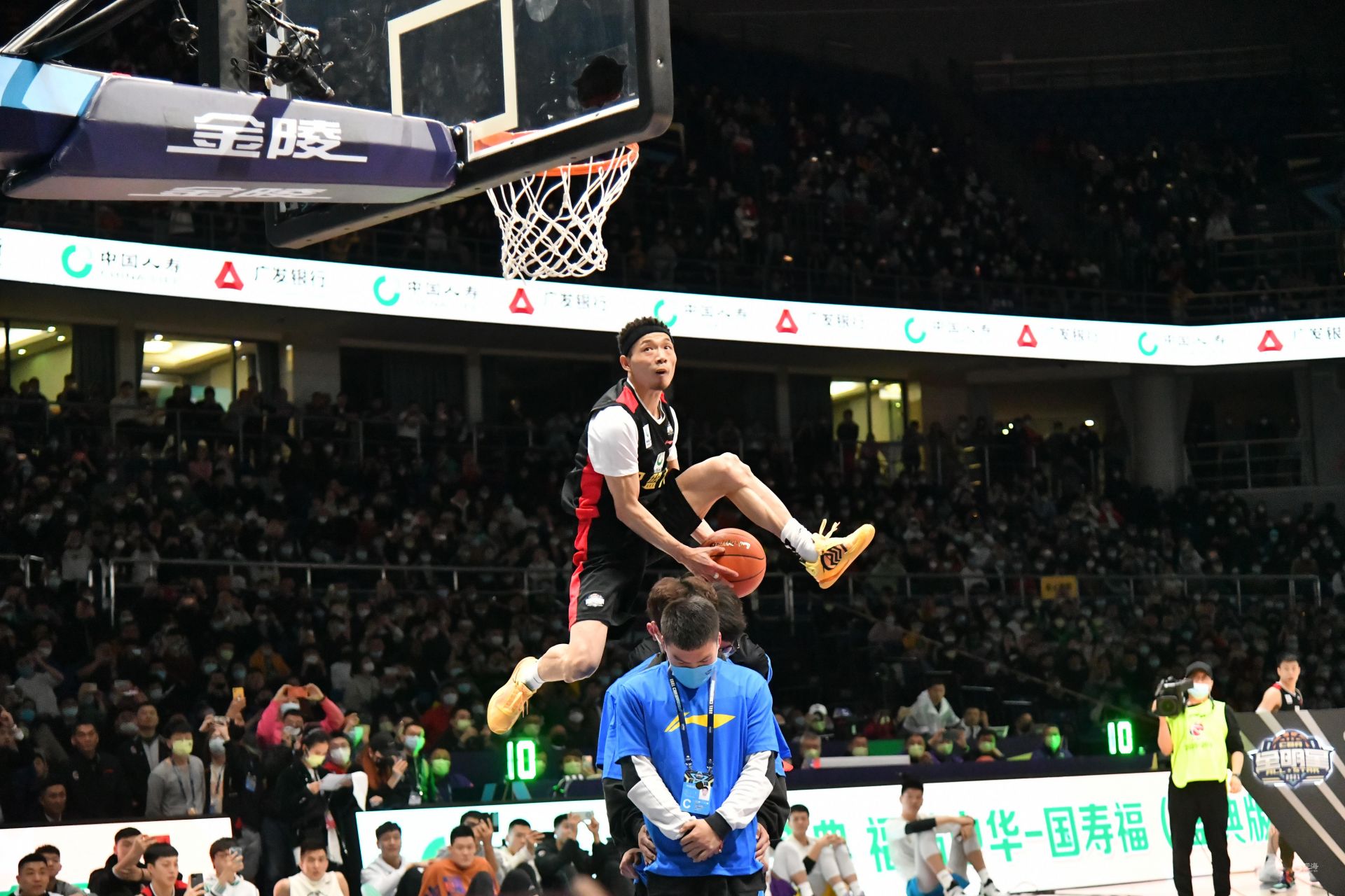 个现象