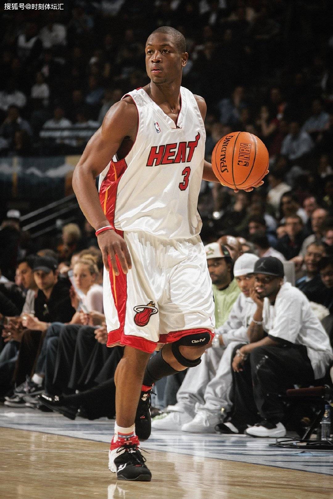 的身份走上 的身份走上